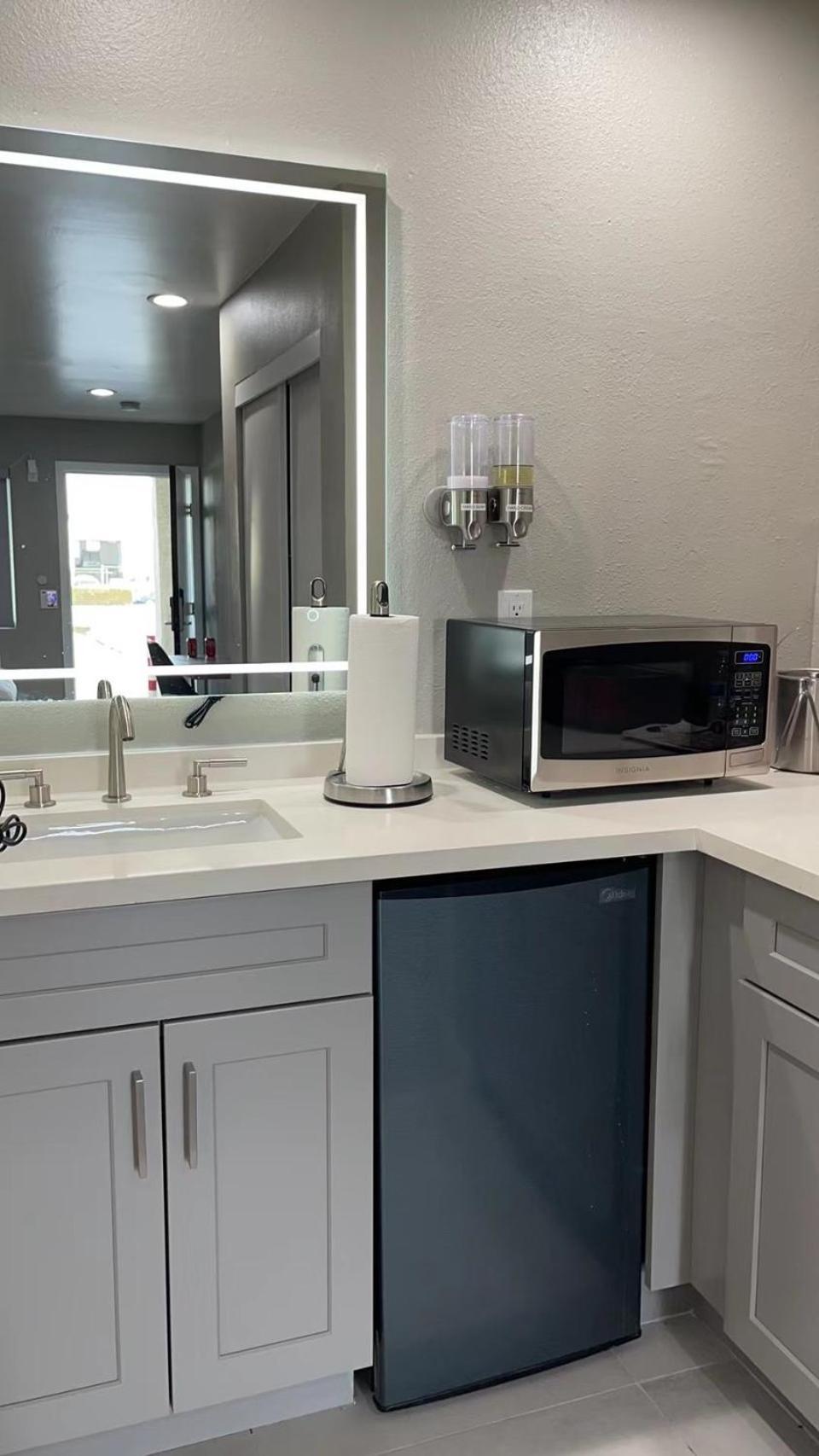 Omeo Suites Alhambra Room photo